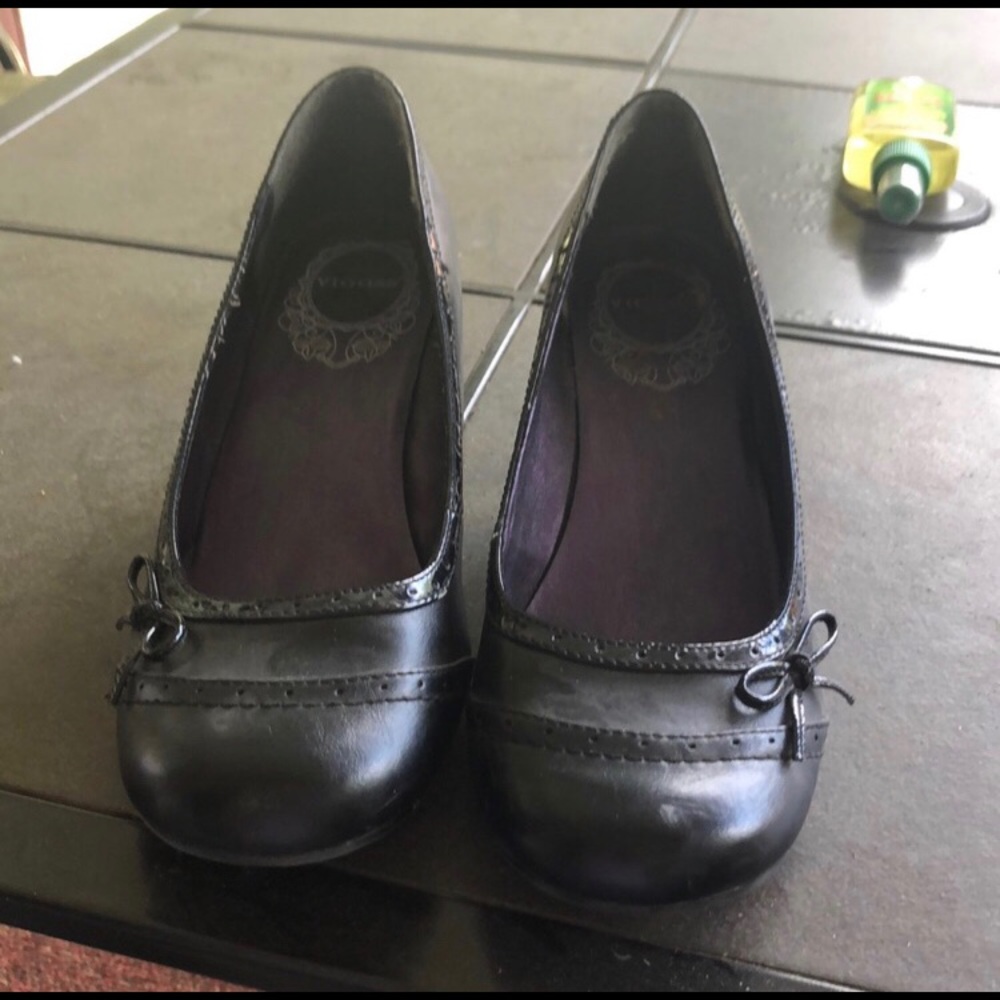 Vigoss grey heels
